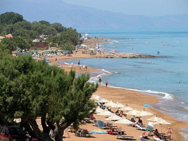Kato Stalos Beach Exteriér fotografie